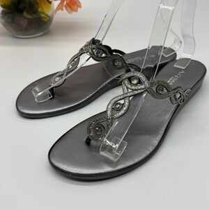 A. Giannetti Silver Sparkly Thong Sandals Size 7/8 MCS5802K